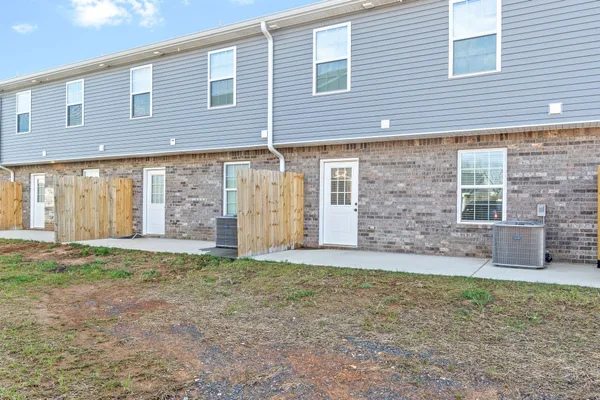 $1,450 | 580 Heritage Pointe Drive, Unit 806, Clarksville, TN 37042