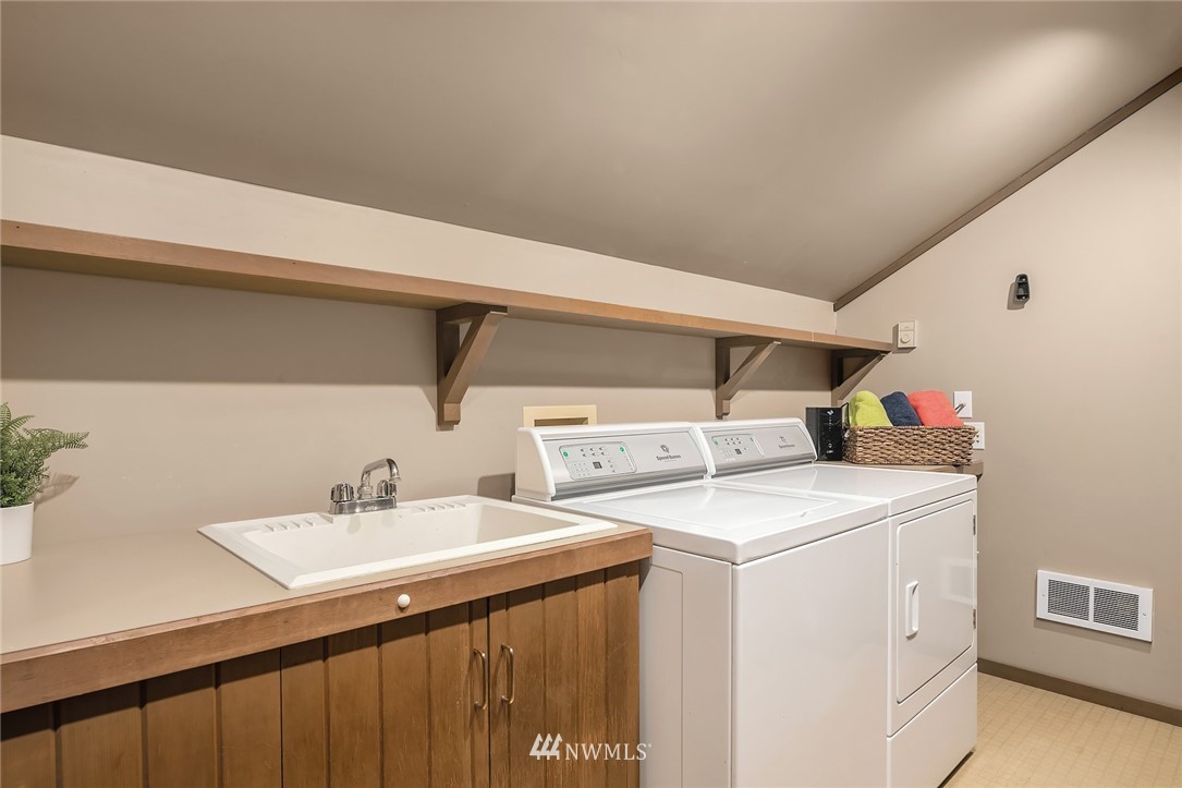 16313 Kelly Road Northeast Duvall, WA 98019 - Photo 26 of 40 Gallery Image 26