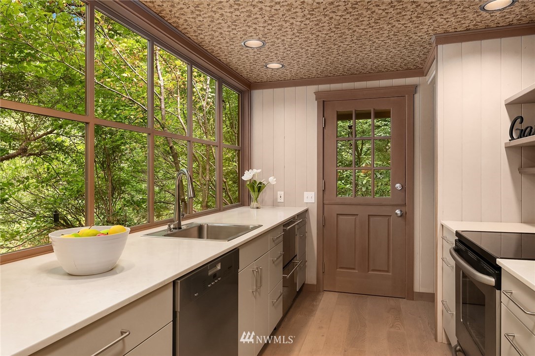 16313 Kelly Road Northeast Duvall, WA 98019 - Photo 7 of 40 Gallery Image 7