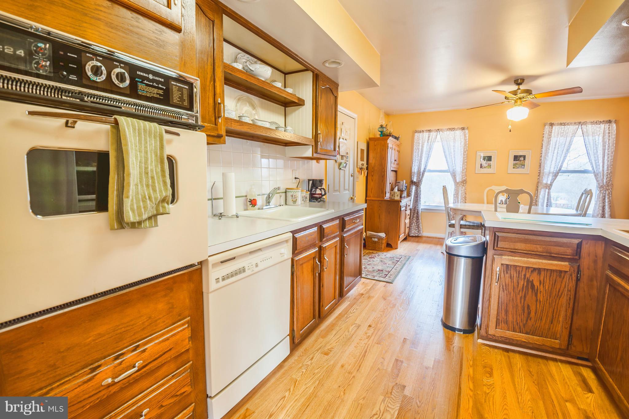 5840 Cari Road Huntingtown, MD 20639 - Photo 11 of 21 Kitchen