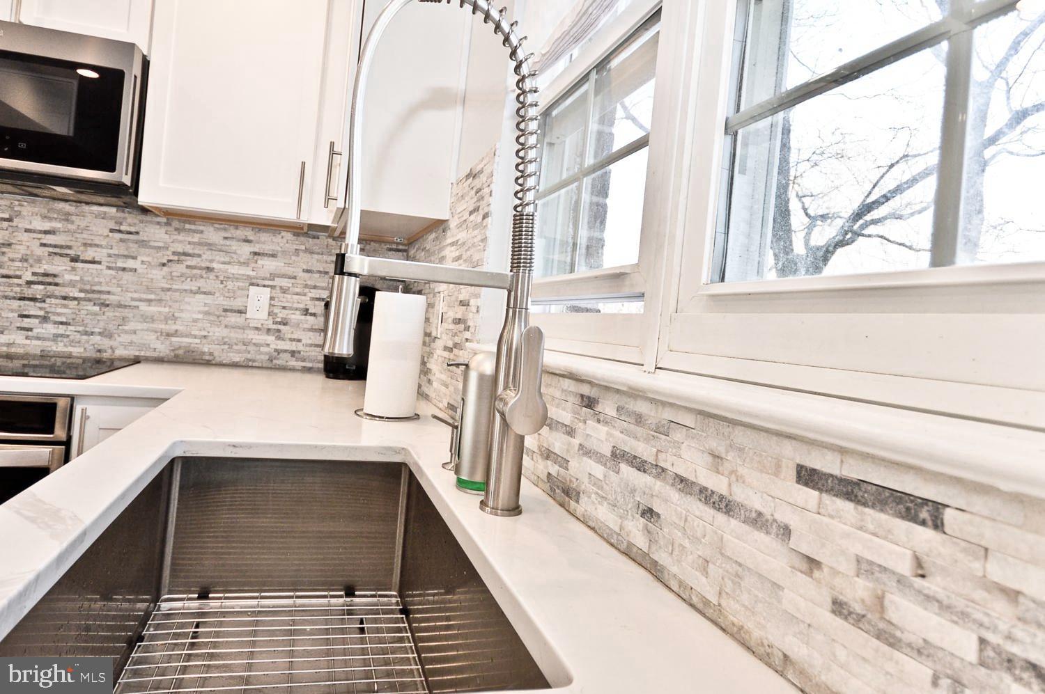12 Tynewick Court Silver Spring, MD 20906 - Photo 11 of 35 Large size sink