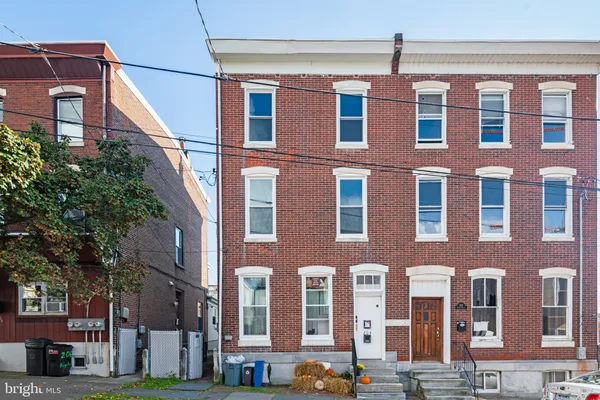 $2,000 | 204 Ripka Street, Unit 2, Philadelphia, PA 19127