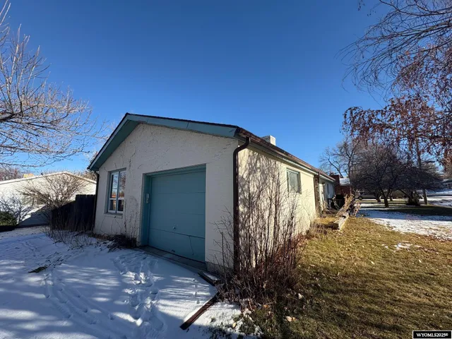 $369,000 | 685 Cedar Street, Lander, WY 82520