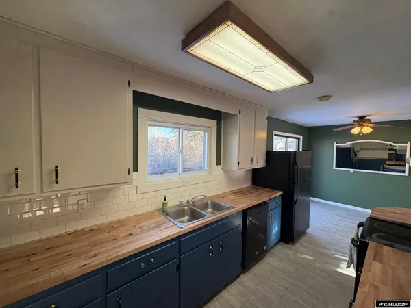 $369,000 | 685 Cedar Street, Lander, WY 82520