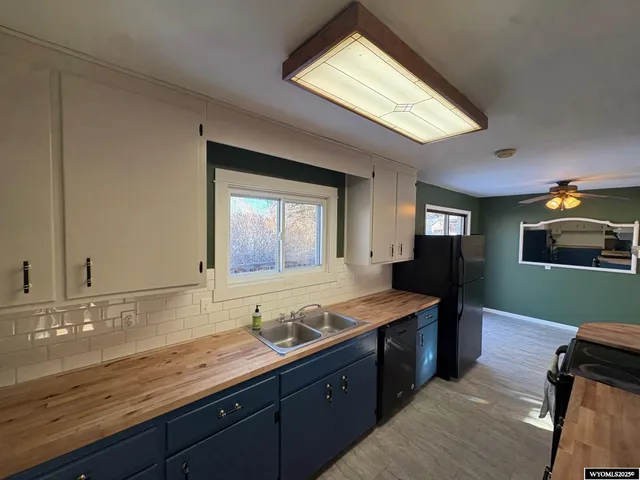 $369,000 | 685 Cedar Street, Lander, WY 82520