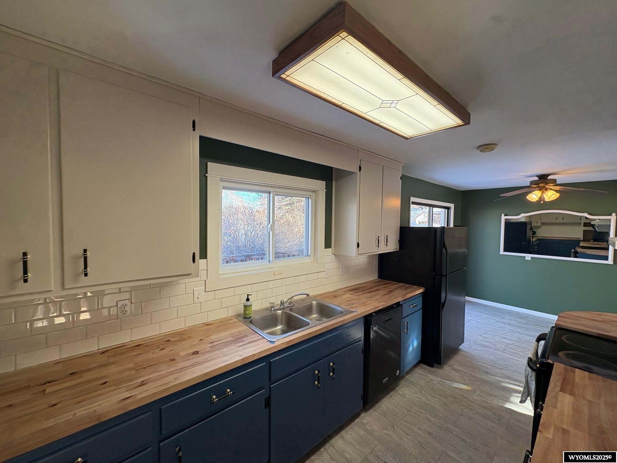 685 Cedar Street Lander, WY 82520 - Photo 6 of 34