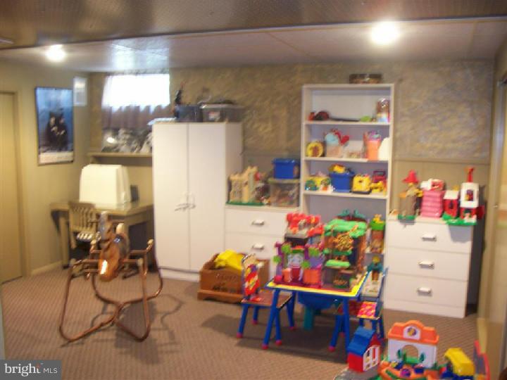 1630 Red Oak Road Williamstown, NJ 08094 - Photo 20 of 25 Basement - Finished