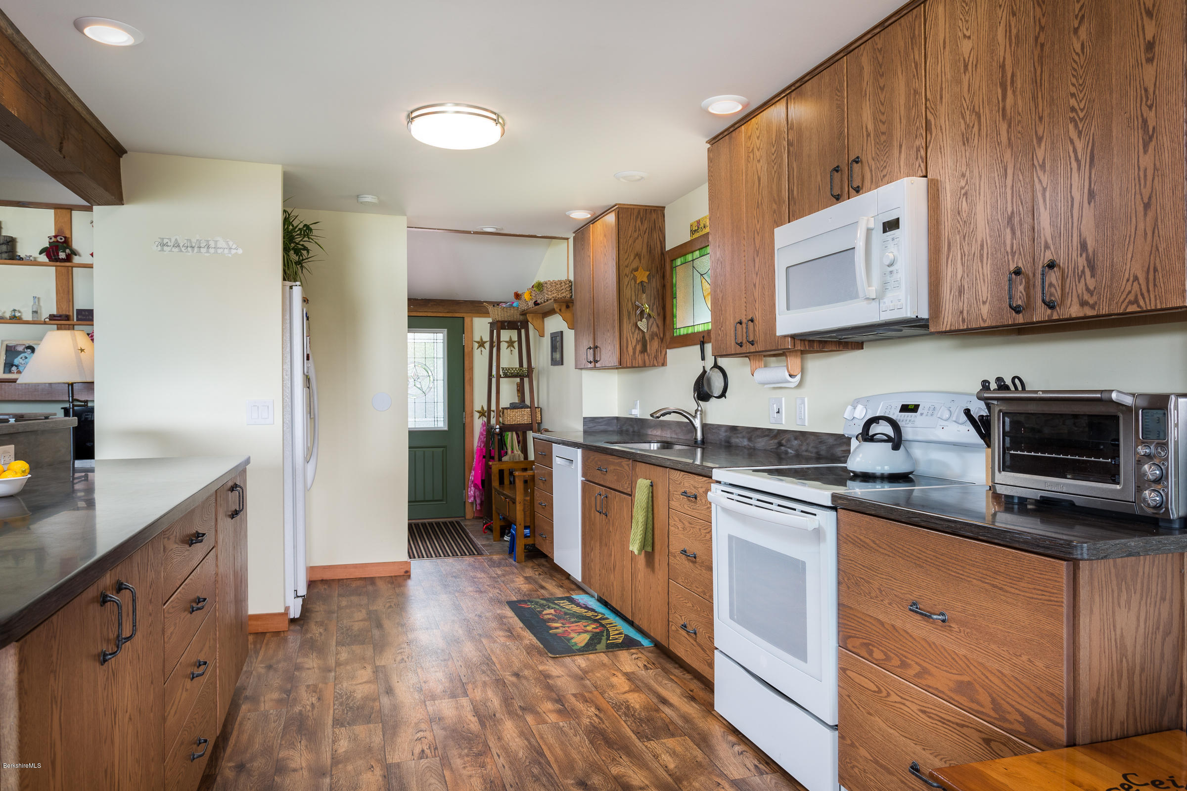 20 Waubeek Road Pittsfield, MA 01201 - Photo 5 of 18 Kitchen