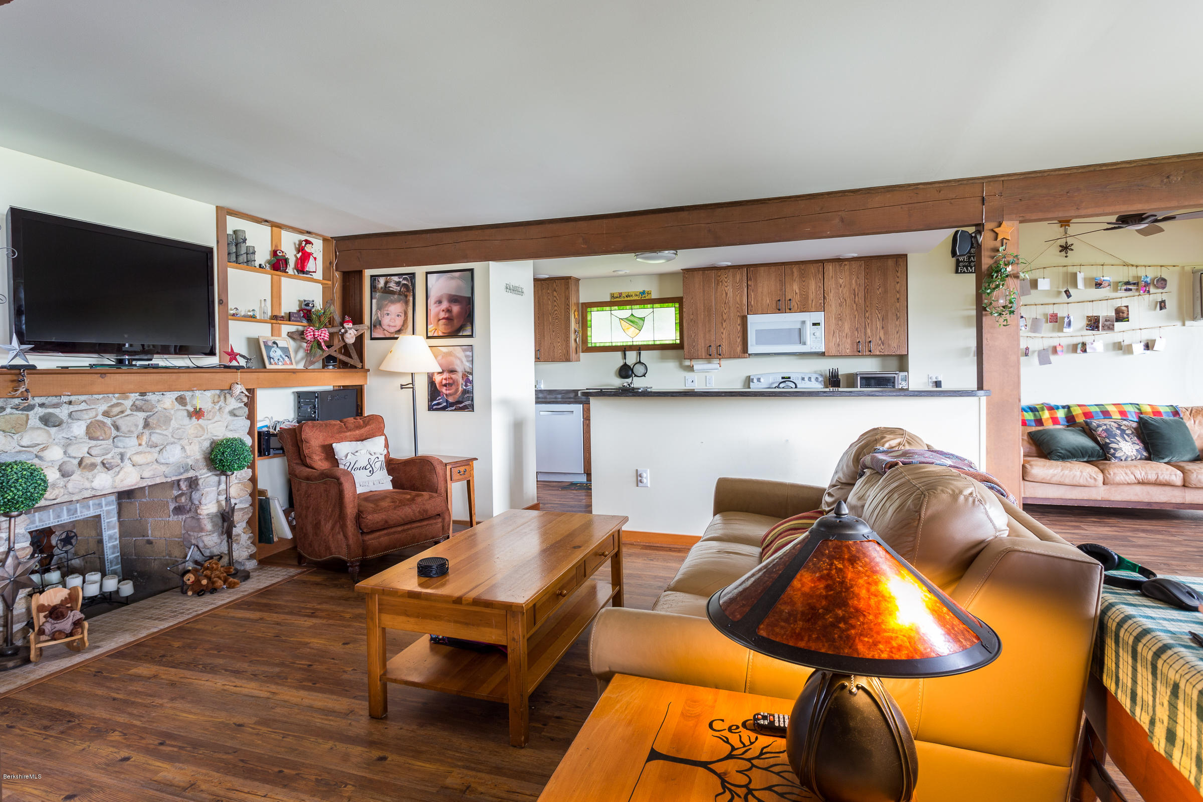 20 Waubeek Road Pittsfield, MA 01201 - Photo 8 of 18 Family Room