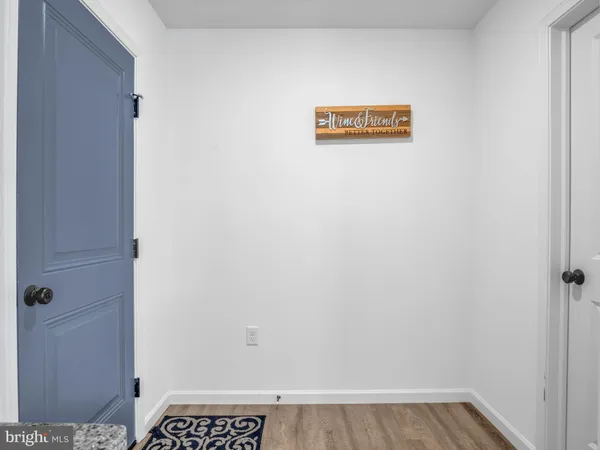 a view of room with workspace