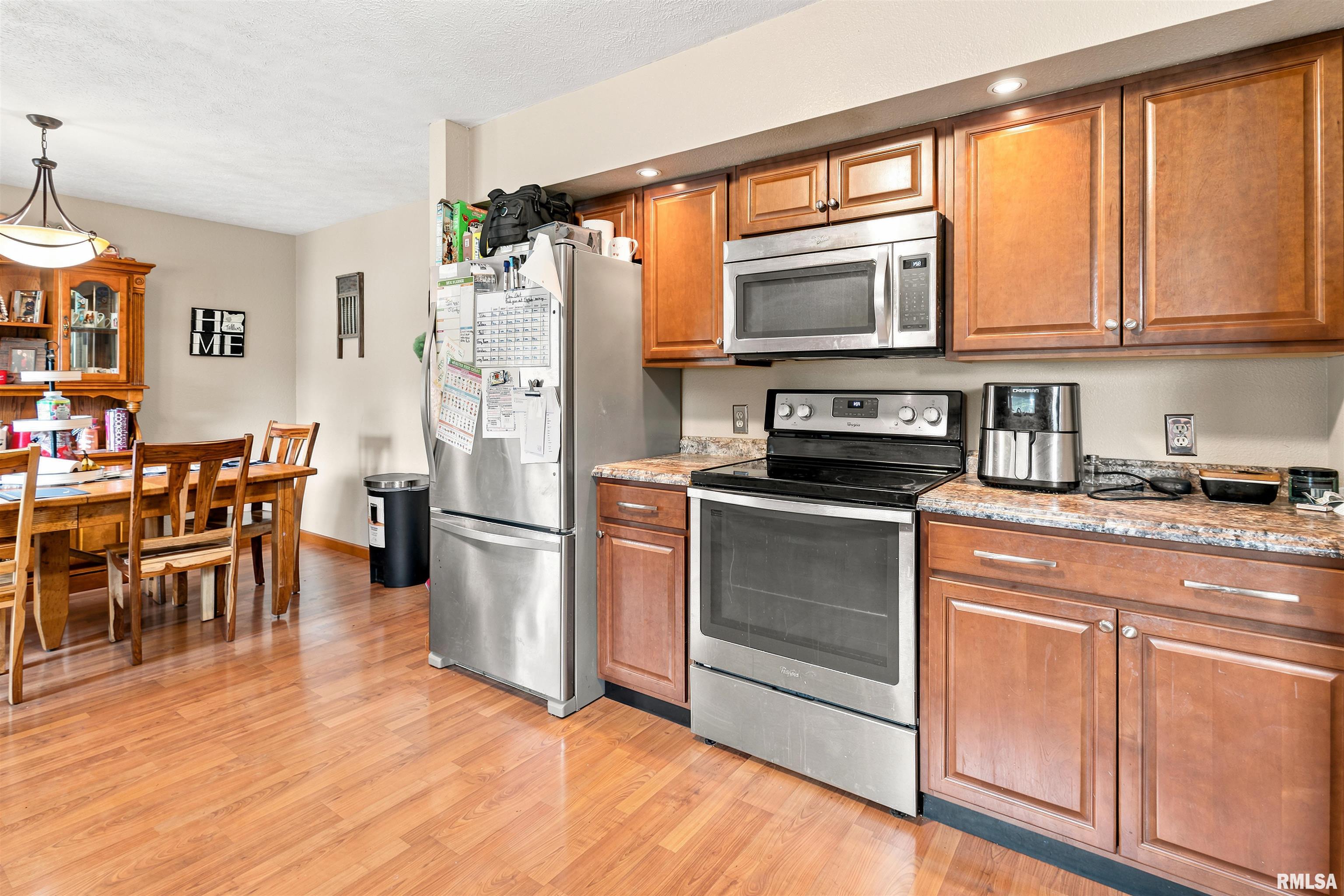 15069 Remington Road Marion, IL 62959 - Photo 8 of 35