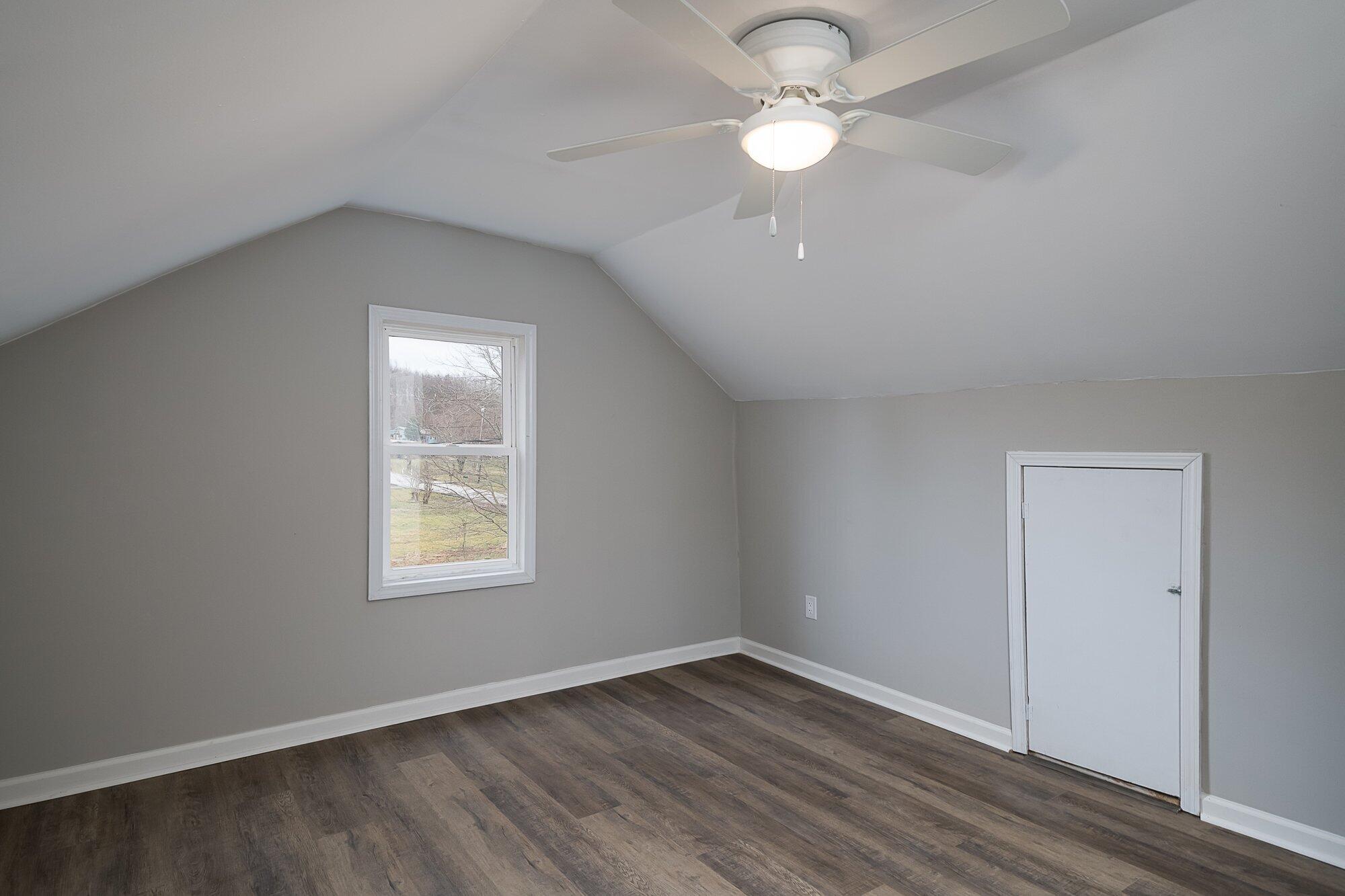 1880 Welch Road Jeffersonville, KY 40337 - Photo 17 of 22 017-1880_welch_rd_2_17_23-highrez.jpg-SM