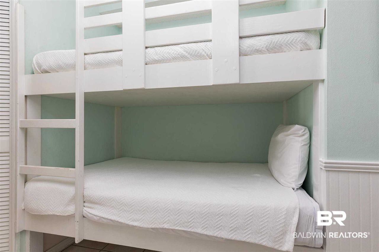 645 Plantation Road, Unit 6406 Gulf Shores, AL 36542 - Photo 24 of 28 Bunk Beds