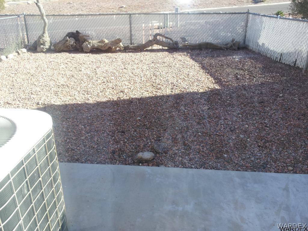 859 Warren Road Bullhead City, AZ 86429 - Photo 9 of 12 Back yards