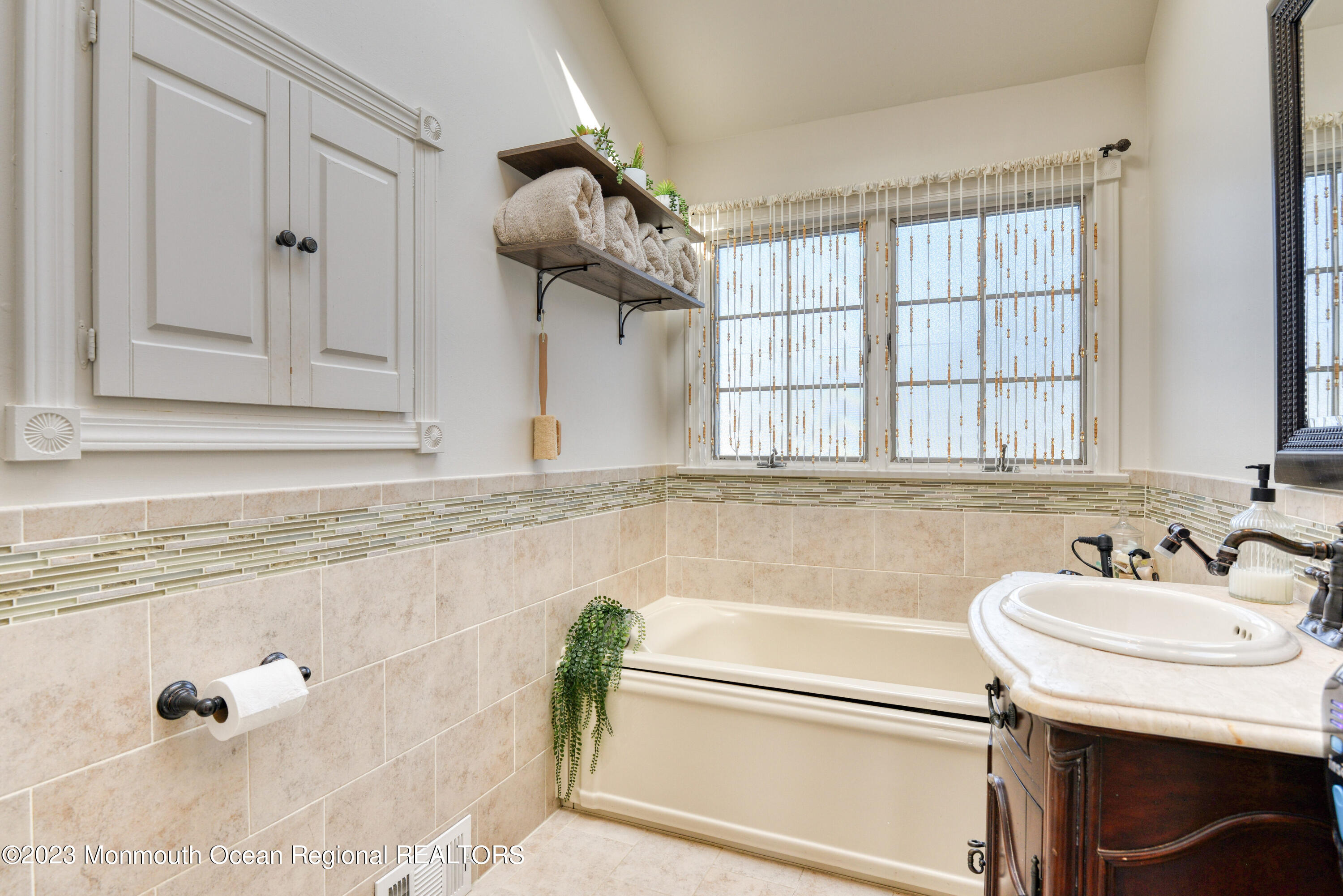 42 Ridge Place Neptune City, NJ 07753 - Photo 14 of 32 42 Ridge Pl Neptune City NJ-print-031-02