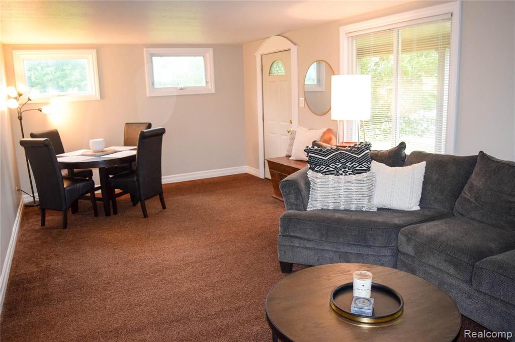 28295 Waltz Road New Boston, MI 48164 - Photo 11 of 36 Gallery Image 11