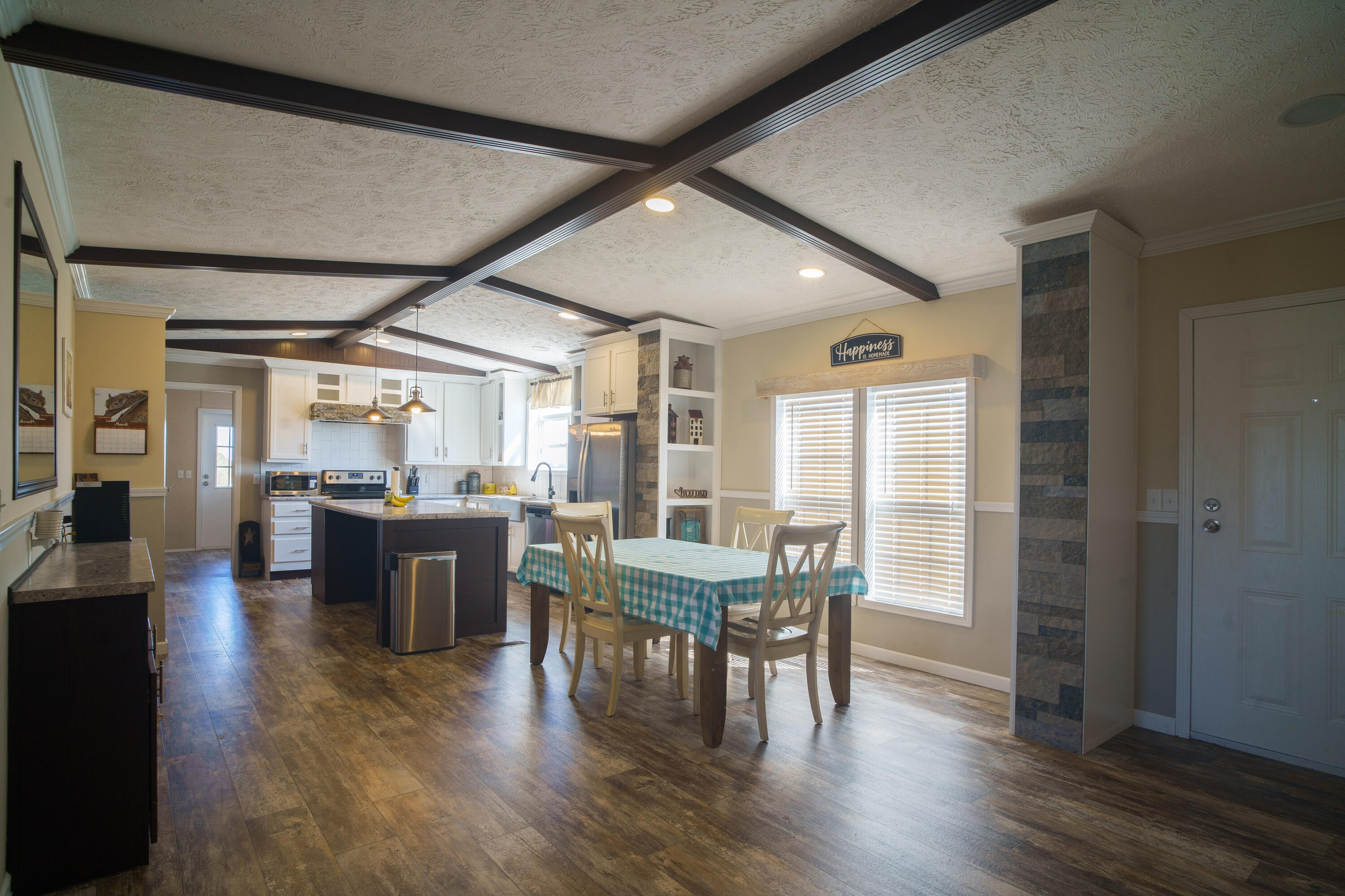 331 East Spencer Road Campton, KY 41301 - Photo 8 of 29 INT2