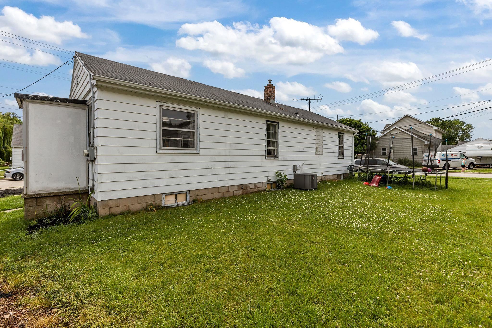 405 Buchanan Street Little Chute, WI 54140 - Photo 7 of 29