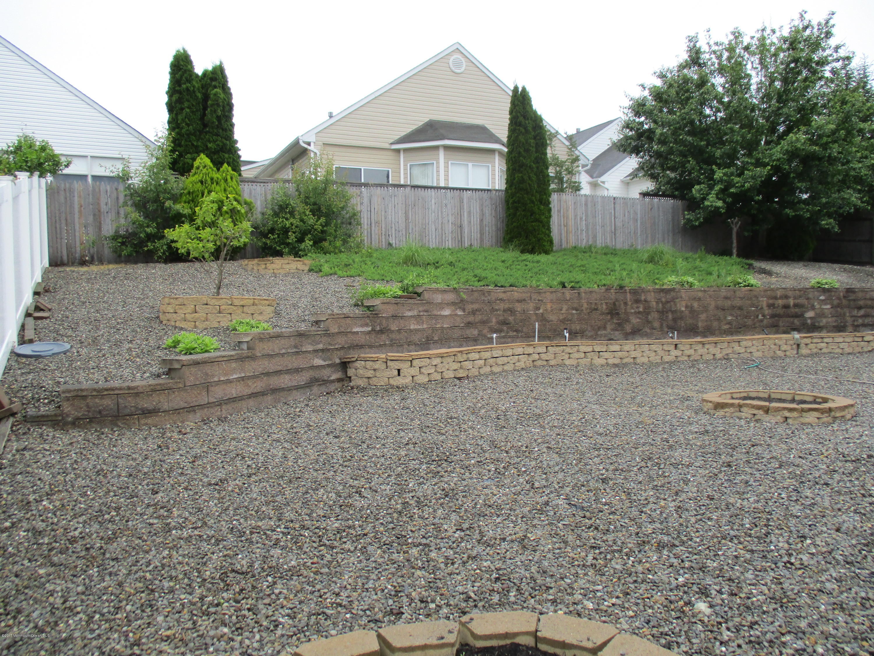 152 Barracuda Road Manahawkin, NJ 08050 - Photo 7 of 30 a backyard of a house