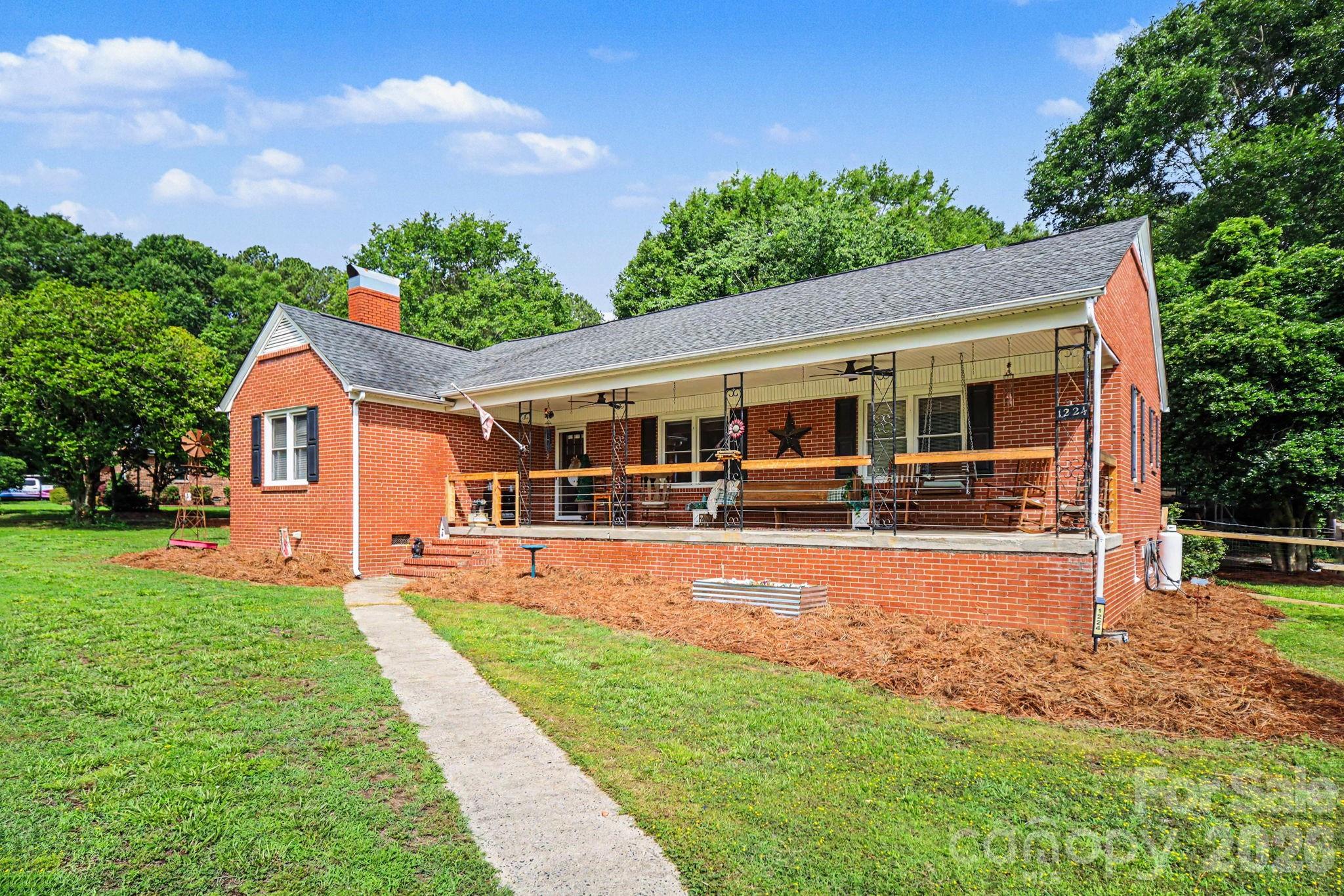 1224 Petes Road Lincolnton, NC 28092 - Photo 4 of 29
