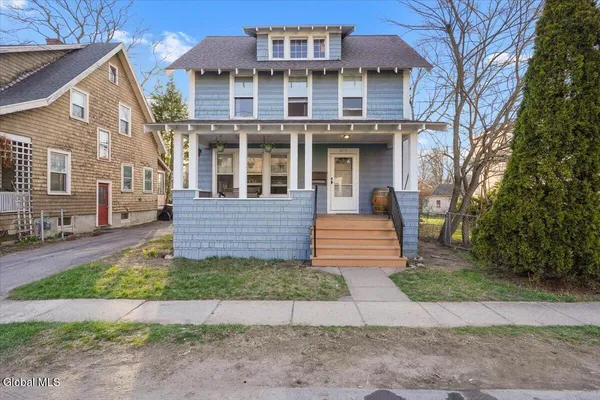 $314,999 | 1095 Regent Street, Niskayuna, NY 12309