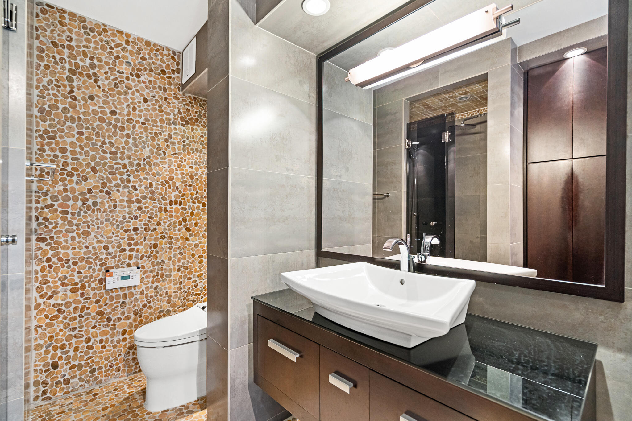 1111 South Ocean Boulevard, Unit 516 Boca Raton, FL 33432 - Photo 23 of 45 Master Bathroom