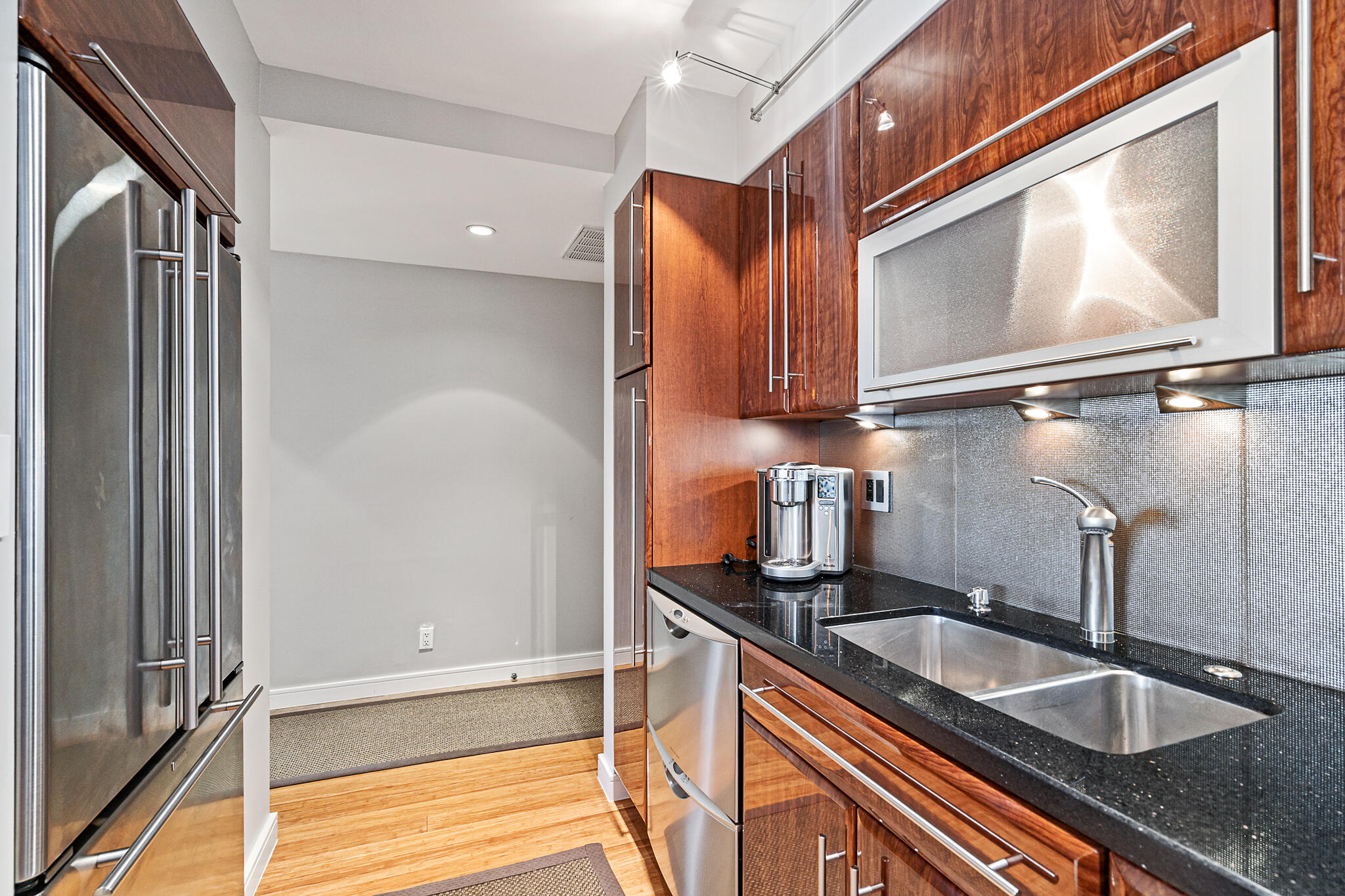 1111 South Ocean Boulevard, Unit 516 Boca Raton, FL 33432 - Photo 10 of 45 Kitchen