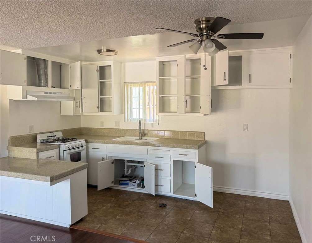 316 North Alameda, Unit E Azusa, CA 91702 - Photo 3 of 7
