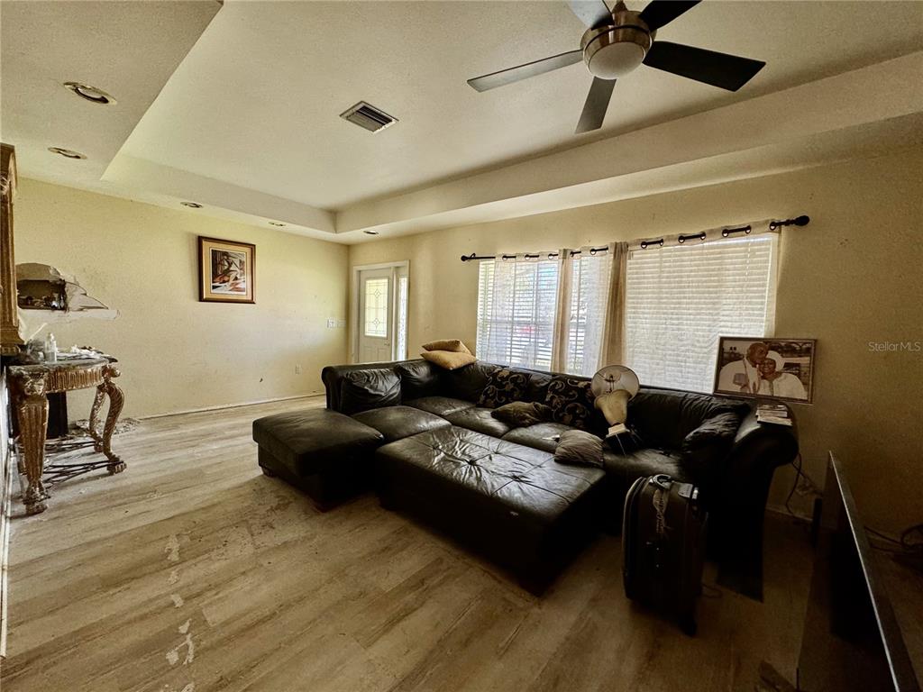 361 Porpoise Road Venice, FL 34293 - Photo 10 of 20