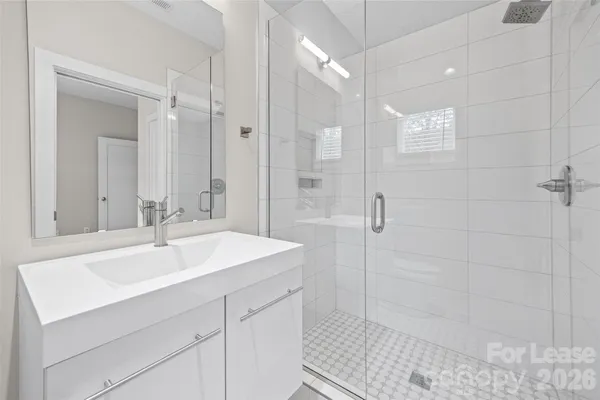 $2,800 | 840 East 18th Street, Unit C, Charlotte, NC 28205