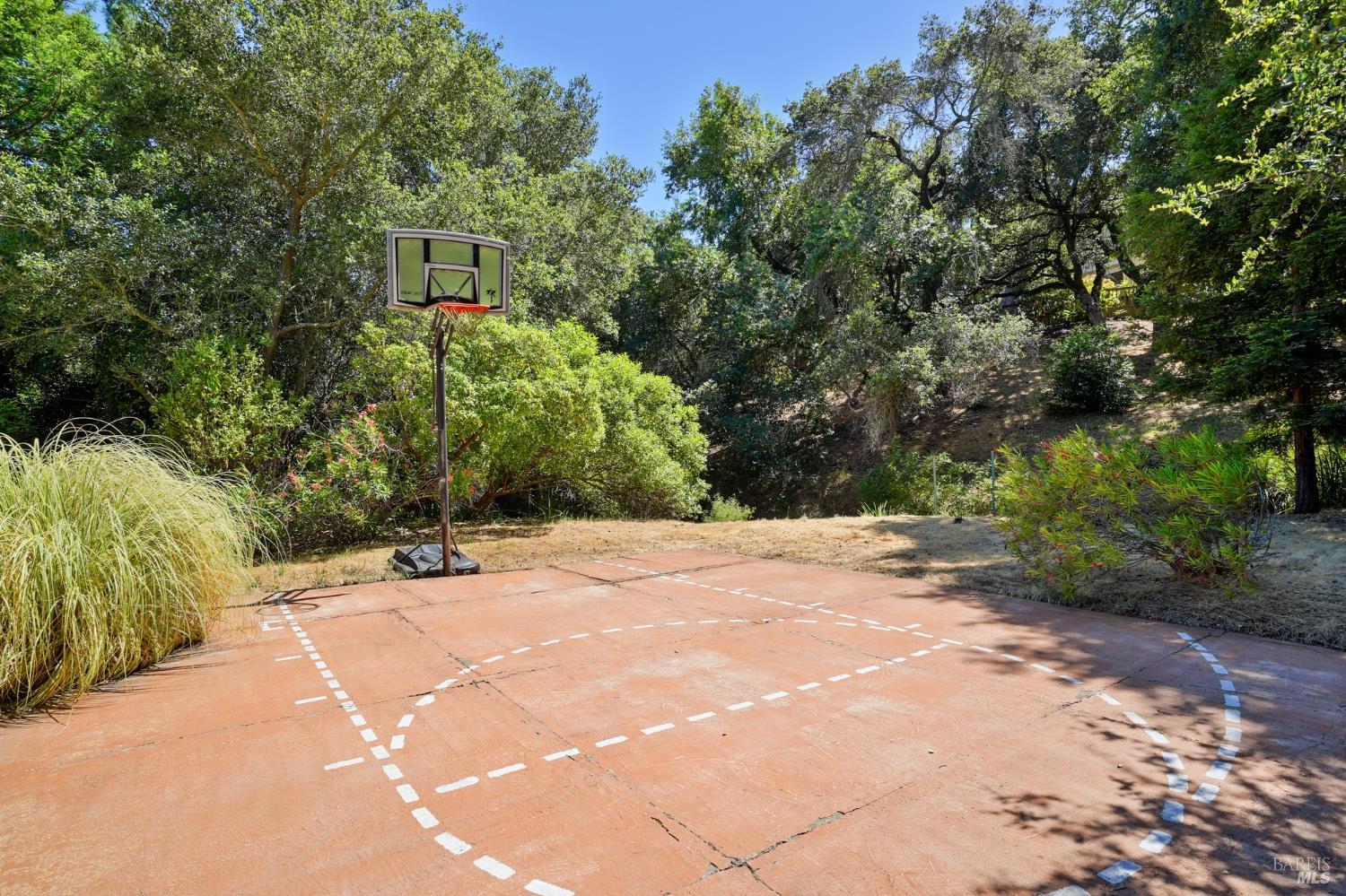 10 Shari Court Novato, CA 94947 - Photo 41 of 48