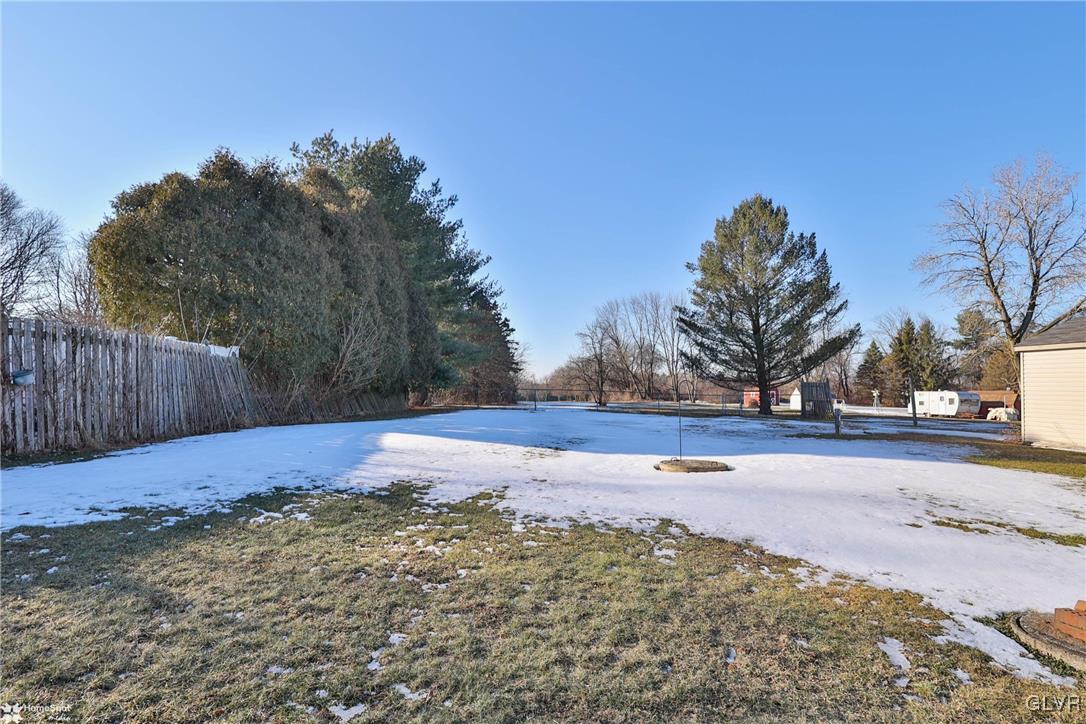 2629 Beacon Road Bath, PA 18014 - Photo 38 of 40 a view of a yard with wooden fence