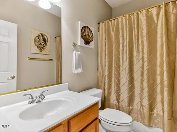 $649,900 | 408 Knotts Valley Lane, Cary, NC 27519