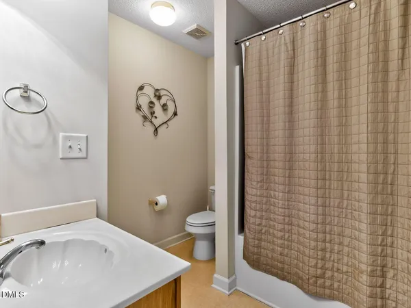 $649,900 | 408 Knotts Valley Lane, Cary, NC 27519