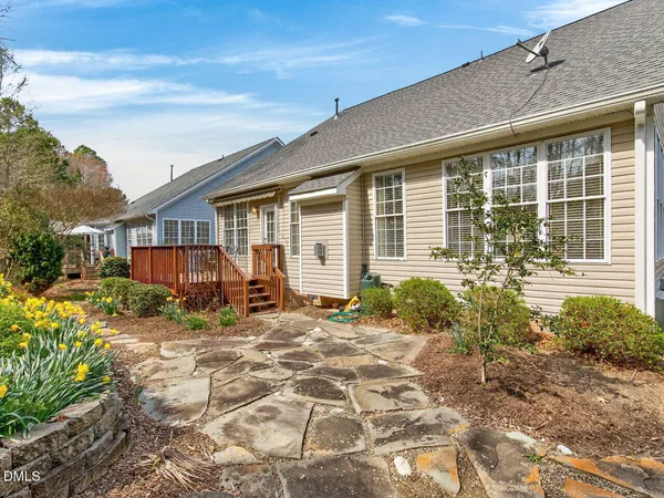 $649,900 | 408 Knotts Valley Lane, Cary, NC 27519