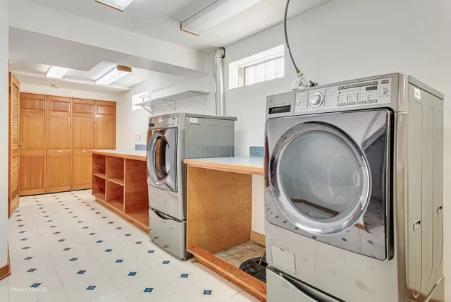 $430,000 | 1N274 Woods Avenue, Carol Stream, IL 60188