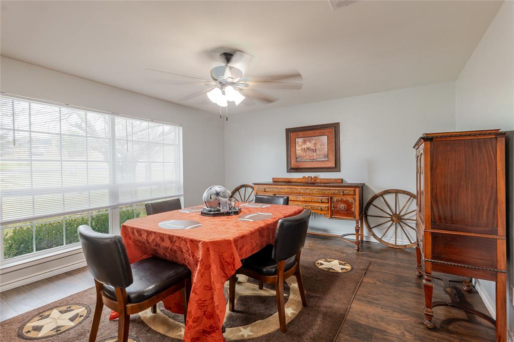208 Yucca Drive Weatherford, TX 76087 - Photo 11 of 37