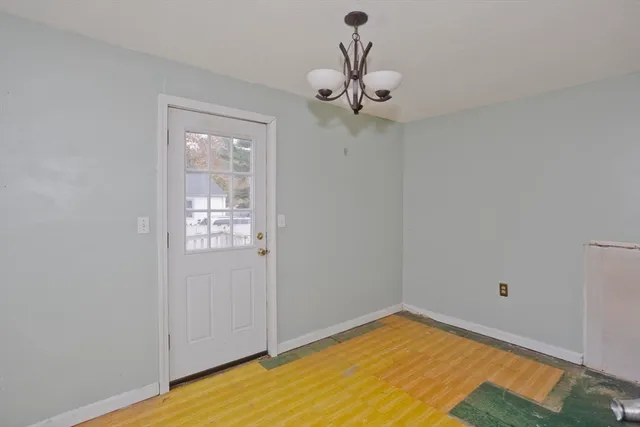 a view of empty room with window