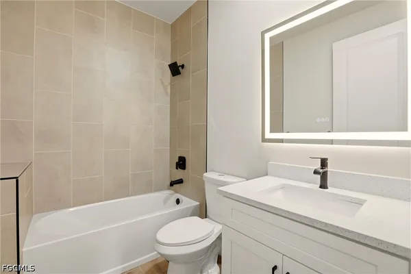 $2,499 | 2630 Northwest 23rd Avenue, Cape Coral, FL 33993