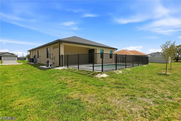 $2,499 | 2630 Northwest 23rd Avenue, Cape Coral, FL 33993