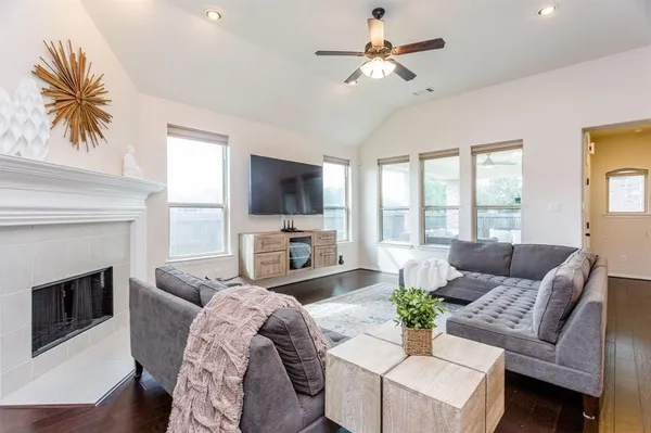 $2,395 | 7919 Summer Night Lane, Rosenberg, TX 77469