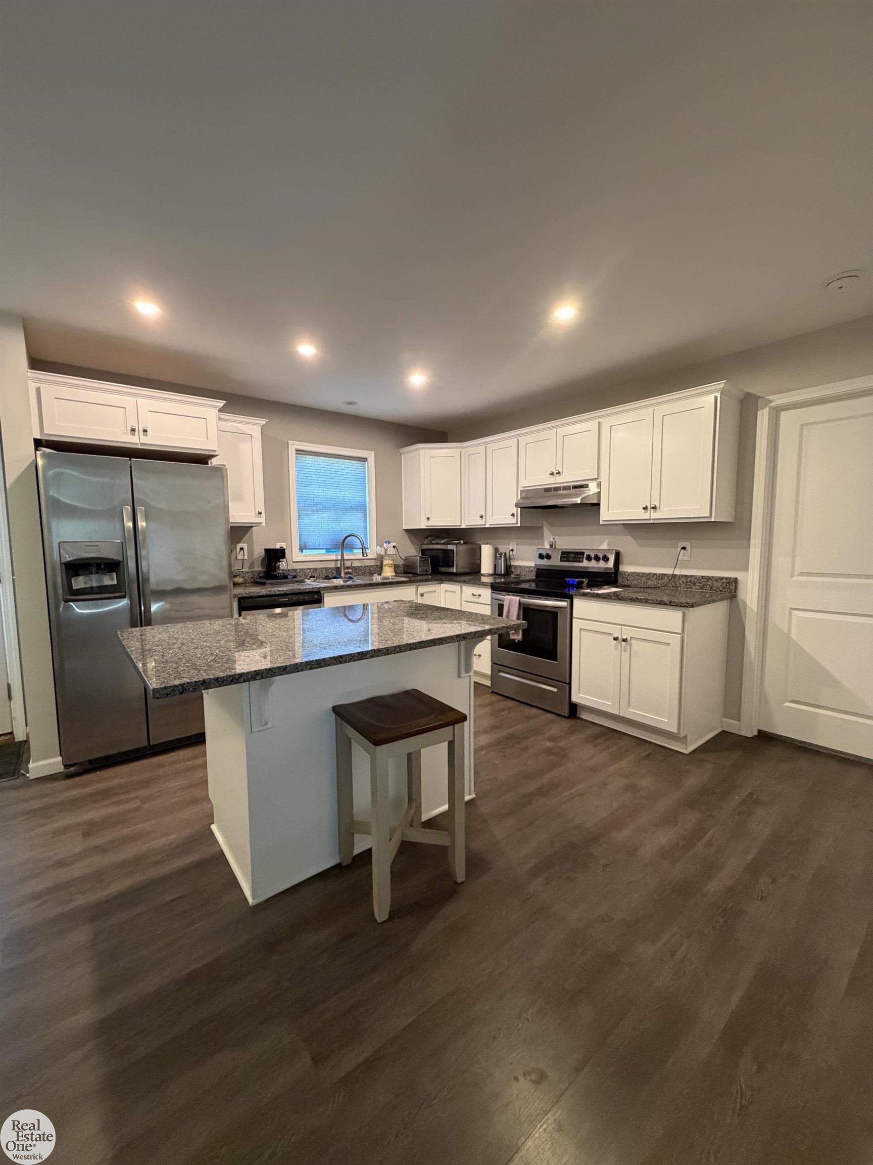 8164 North River Road Marine City, MI 48039 - Photo 3 of 23 Kitchen