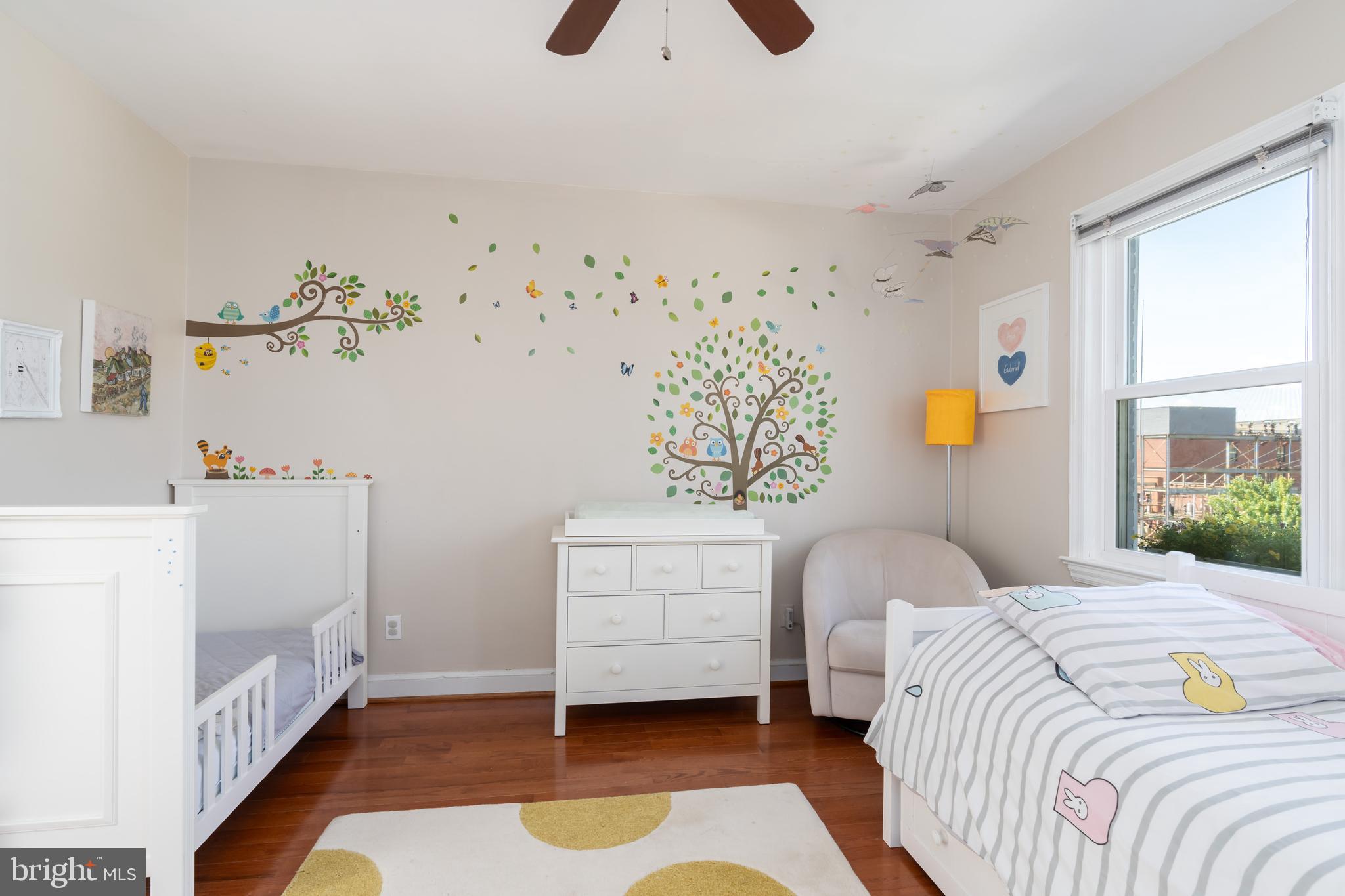 2205 Ontario Road Northwest Washington, DC 20009 - Photo 19 of 31 Bedroom #1