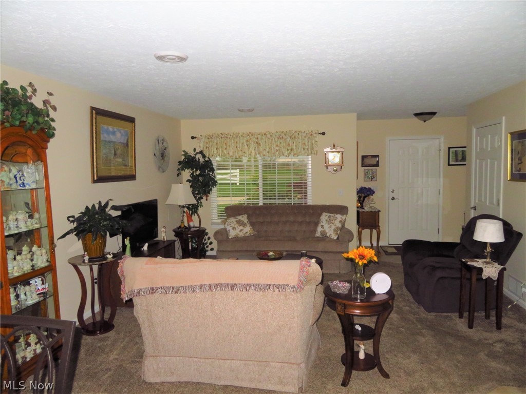 8402 Murray Ridge Road Elyria, OH 44035 - Photo 5 of 18 Gallery Image 5