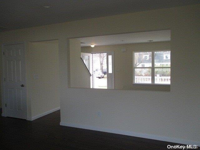 655 Bourdois Avenue Bellport, NY 11713 - Photo 9 of 28