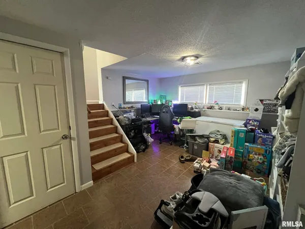 $165,000 | 209 West Kurlene Drive, Macomb, IL 61455