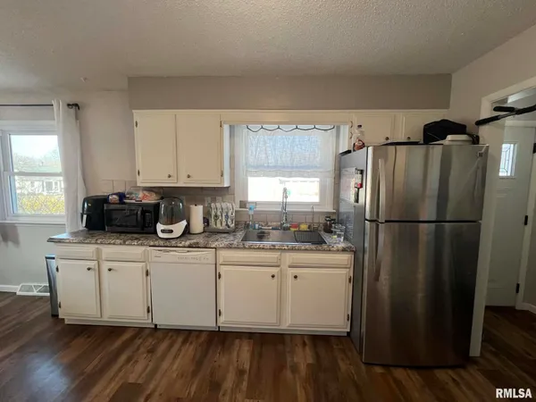 $165,000 | 209 West Kurlene Drive, Macomb, IL 61455
