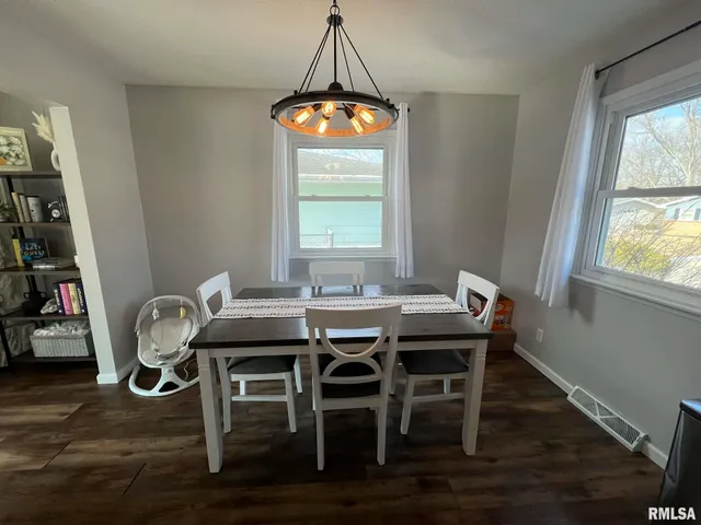 $165,000 | 209 West Kurlene Drive, Macomb, IL 61455