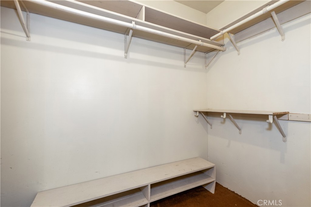 323 Crum Road Templeton, CA 93465 - Photo 17 of 60 Walk in closet