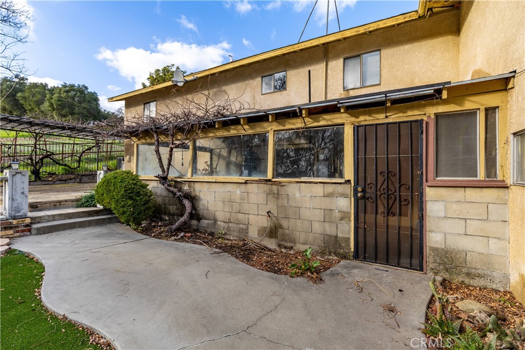 323 Crum Road Templeton, CA 93465 - Photo 36 of 60 Covered Patio backyard